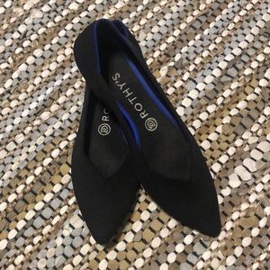 Black Rothy’s size 9